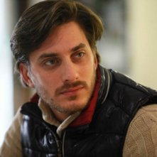 Il mondo fino in fondo: Luca Marinelli in una scena