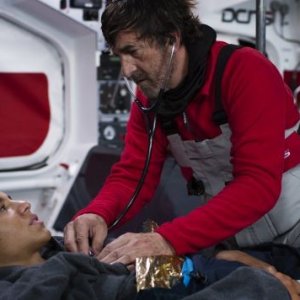 In solitario: François Cluzet in una scena con Samy Seghir