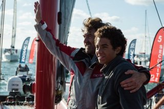 In solitario: François Cluzet in una scena insieme a Samy Seghir