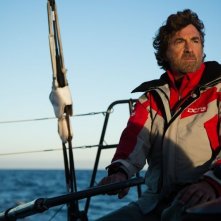 In solitario: lo sguardo fiero di François Cluzet in una scena