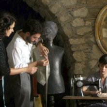 La moglie del sarto: Maria Grazia Cucinotta con Marta Gastini e Alessio Vassallo in una scena