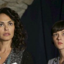 La moglie del sarto: Maria Grazia Cucinotta con Marta Gastini in una scena del film