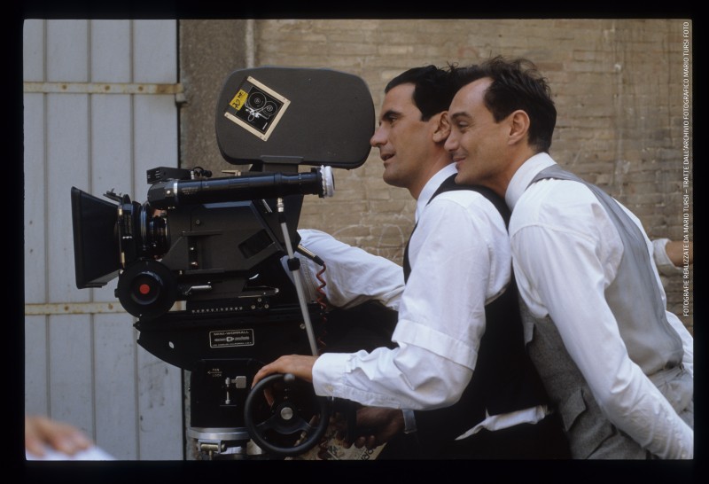 Le vie del signore sono finite: Massimo Troisi e Massimo Bonetti sul set (foto di MARIO TURSI)