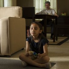 Manto Acuifero: la piccola Zaili Sofia Macias in una scena tratta dal film