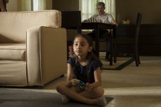 Manto Acuifero: la piccola Zaili Sofia Macias in una scena tratta dal film