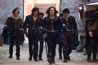 Romeo & Juliet: Ed Westwick nei panni di Tebaldo in una scena