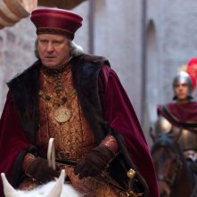 Romeo & Juliet: Stellan Skarsgård in una scena nei panni del Principe di Verona