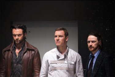 X-Men: Giorni di un futuro passato - Michael Fassbender, Hugh Jackman e James McAvoy in un momento del film