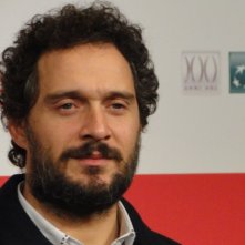 Il venditore di medicine: Claudio Santamaria posa a Roma 2013