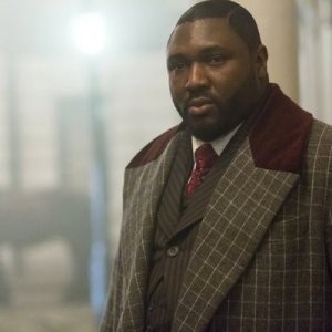 Dracula: Nonso Anozie nell'episodio A Whiff of Sulphur