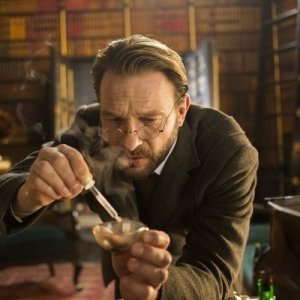Dracula: Thomas Kretschmann nell'episodio Goblin Merchant Men