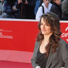 Se chiudo gli occhi non sono più qui: Anita Kravos sfila sul tappeto rosso di Roma 2013