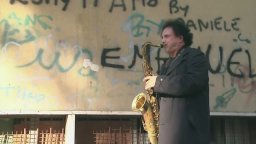 Clip 'Il sax di Avitabile' - Enzo Avitabile Music Life
