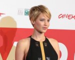 Jennifer Lawrence sarà Rosie in L'amore è un difetto meraviglioso