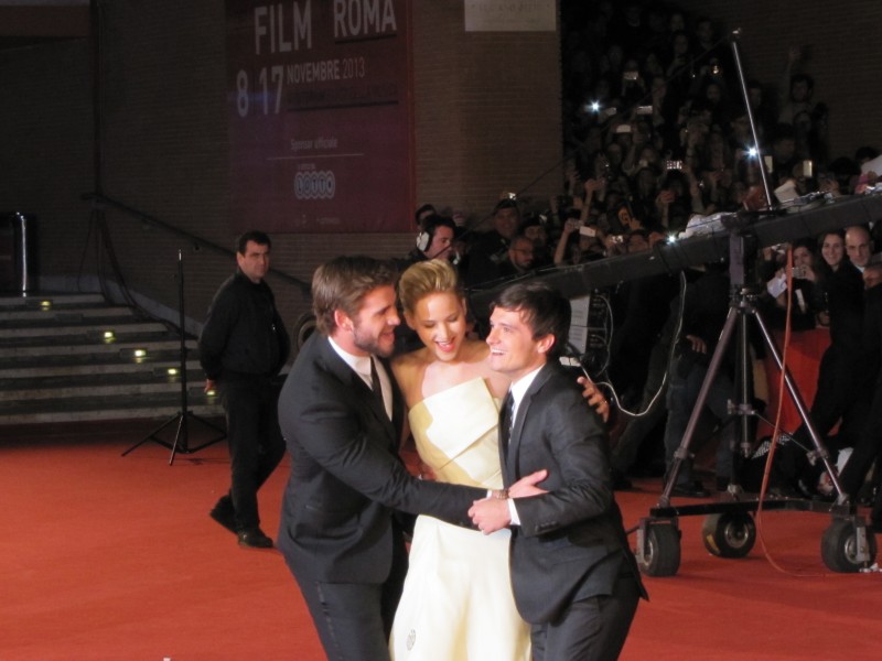 Hunger Games La Ragazza Di Fuoco Liam Hemsworth Josh Hutcherson Jennifer Lawrence Sul Red Carpet Di  292137