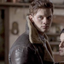The Woman in Black: Angels Of Death - Jeremy Irvine e Phoebe Fox in una scena del film