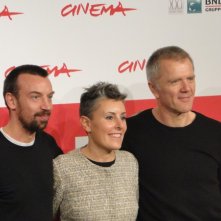 Roma 2013: Alberto Fasulo e Branko Zavrsan posano con la produttrice al photocall del film Tir
