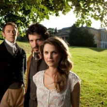 Austenland: Keri Russell con Bret McKenzie e JJ Feild in una foto promozionale
