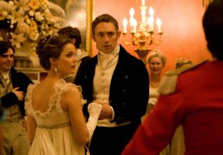 Austenland: Keri Russell con JJ Feild in una scena del film