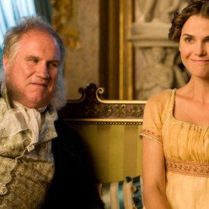Austenland: Keri Russell con Rupert Vansittart in una scena del film