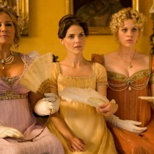 Austenland: Keri Russell insieme a Georgia King e Jennifer Coolidge in una scena