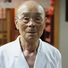 Jiro e l'arte del sushi: lo chef ottantacinquenne Jiro Ono in una scena del documentario