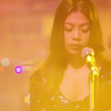 Karaoke Girl: Sa Sittijun in una scena del film