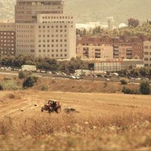 La plaga: la periferia di Barcellona in una scena del film