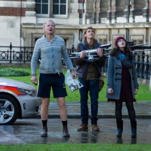 Thor: The Dark World, Jonathan Howard con Kat Dennings e Stellan Skarsgård in una scena