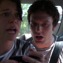 Blood Pressure: Tatiana Maslany e Jake Epstein in una scena