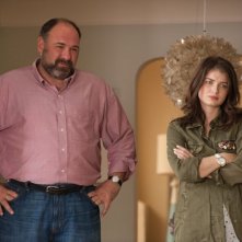 Enough Said: James Gandolfini con Eve Hewson in una scena del film