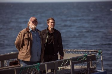 The Grand Seduction: Brendan Gleeson e Taylor Kitsch in una suggestiva scena