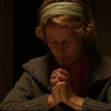 Au nom du fils: la protagonista Astrid Whettnall in una scena dell'horror