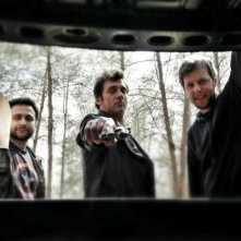 Big Bad Wolves: Lior Ashkenazi in una foto promozionale con i due registi Aharon Keshales e Navot Papushado