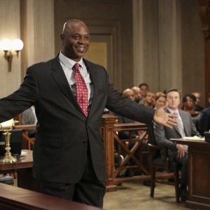 Grey's Anatomy: Robert Wisdom in un momento dell'episodio Sorry Seems to Be the Hardest Word
