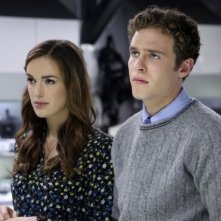 Agents of S.H.I.E.L.D.: Iain De Caestecker ed Elizabeth Henstridge nell'episodio The Well