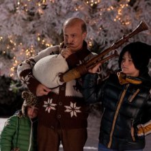 Indovina chi viene a Natale?: Carlo Buccirosso in una scena natalizia