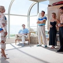 The Wolf Of Wall Street Leonardo Dicaprio E Jonah Hill Rivestono Una Modella Di Soldi 293276