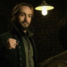 Sleepy Hollow - Tom Mison nell'episodio Necromancer (prima stagione)