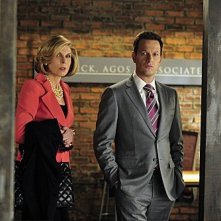 The Good Wife: Christine Baranski e Josh Charles in una scena dell'episodio Whack-a-Mole