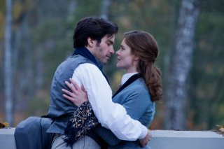 Anna Karénina: Vittoria Puccini e Santiago Cabrera in una scena della fiction Rai