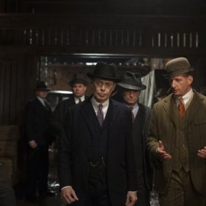 Boardwalk Empire: Steve Buscemi in una scena dell'episodio Farewell Daddy Blues