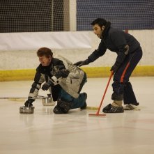 La mossa del pinguino: Antonello Fassari con Edoardo Leo in una scena del film diretto da Claudio Amendola