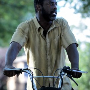Blue Caprice: Isaiah Washington con la sua moto