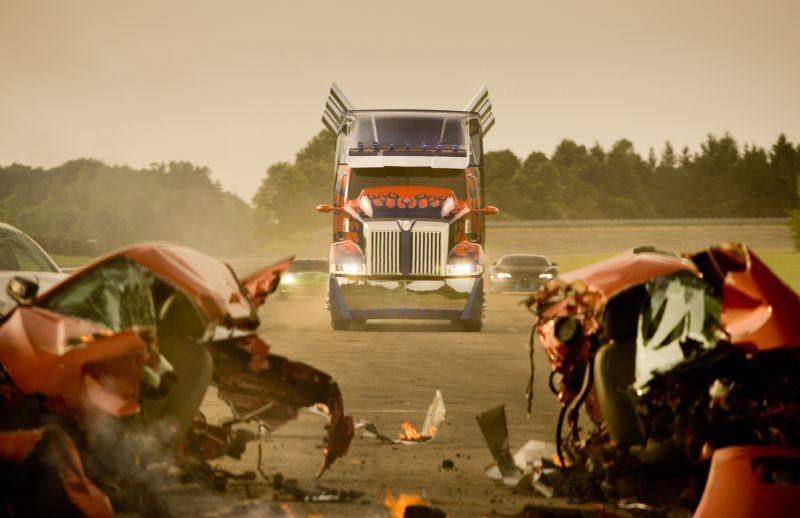 Transformers: Age of Extinction: una scena del film