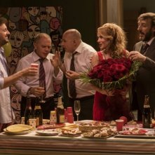 Un fantastico via vai: Leonardo Pieraccioni in una scena con Massimo Ceccherini, Maurizio Battista, Marco Marzocca e Chiara Mastalli