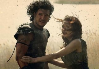 Pompeii: Kit Haringston ed Emily Browning in un drammatico momento