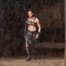 Pompeii: Kit Haringston sotto la pioggia