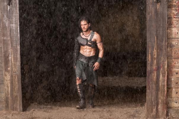 Pompeii: Kit Haringston sotto la pioggia