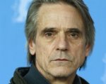 Jeremy Irons e Dev Patel in The Man Who Knew Infinity
